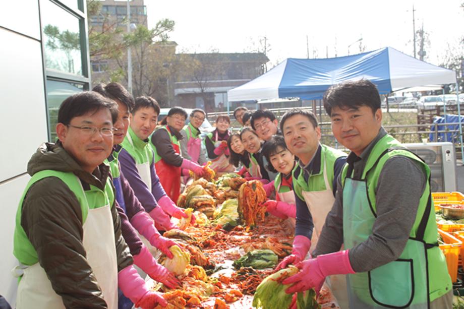 안산 평화의 집 사랑의 김장 담그기_image0